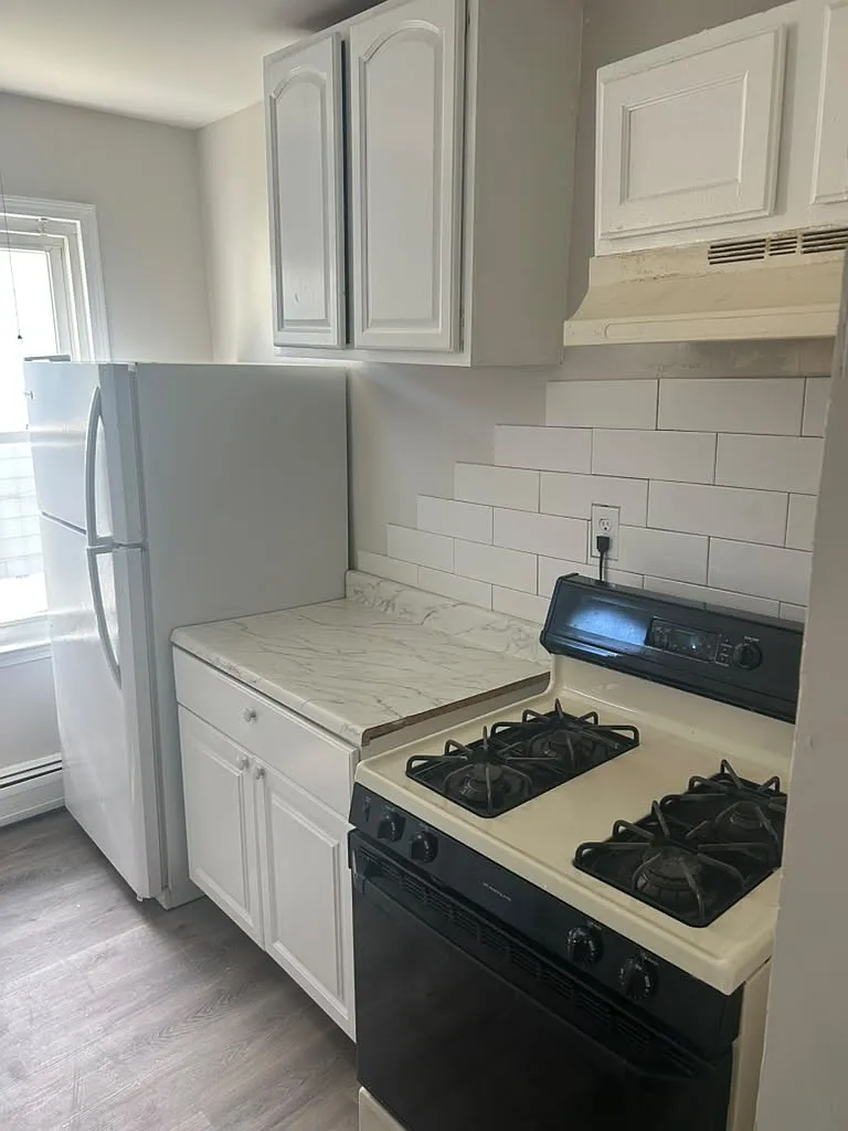 4 bed, 1470 sqft, $3,000 — Photo 3
