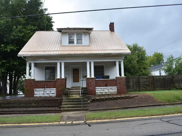 136 W Vine St, Wilmington, OH 45177