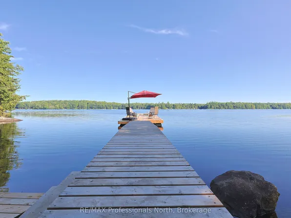 1365 Dickie Lake Rd, Lake Of Bays, ON P0B 1A0