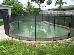 2900 NW 44th Ave, Lauderdale Lakes, FL 33313