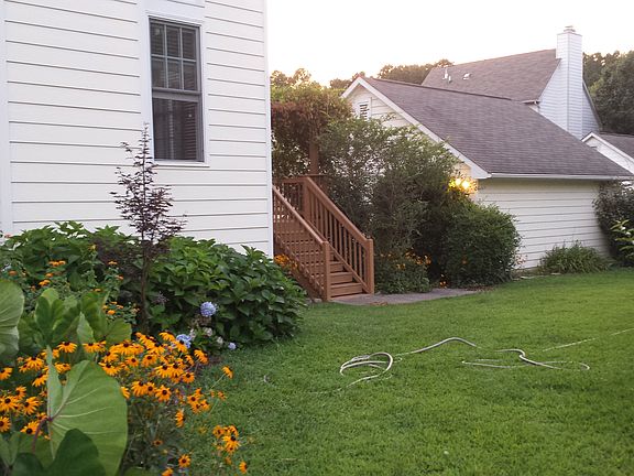 side and detached garage