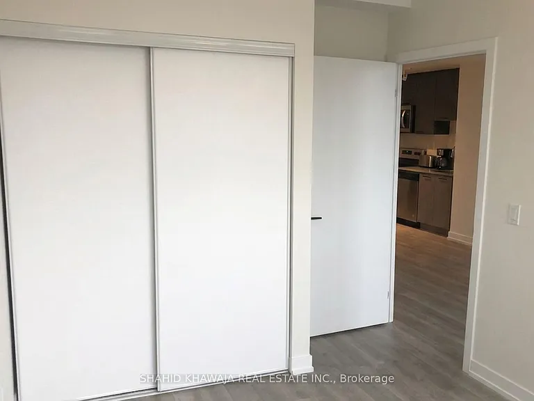 2300 Saint Clair Ave W #306 — Photo 4