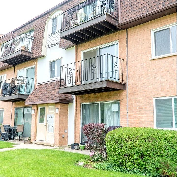 1st image of 9480 Bay Colony Dr APT 3S