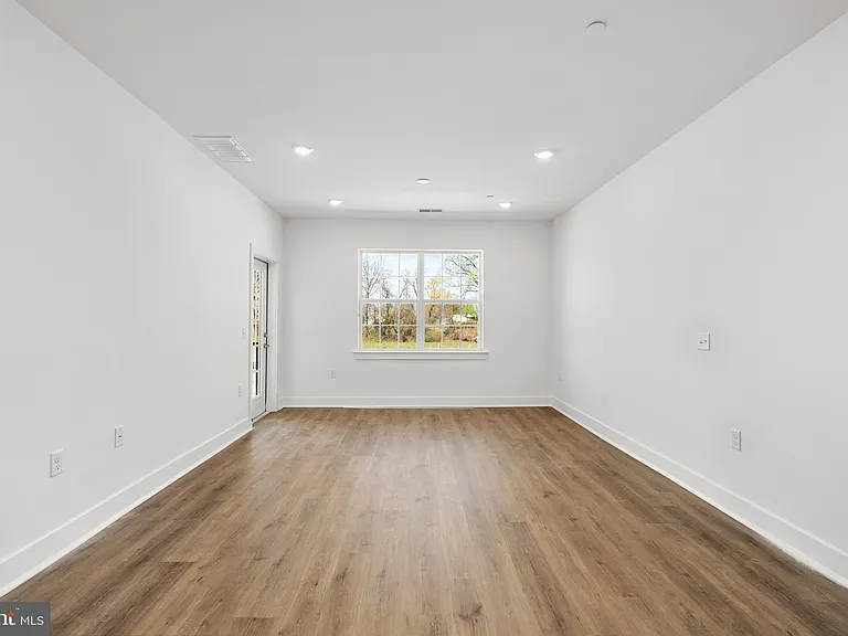 2207 Prince Hall Dr — Photo 12