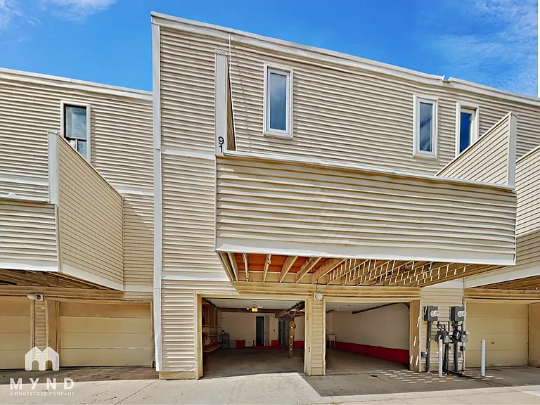 1050 S Monaco Pkwy #91 — Photo 20