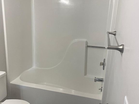 4th image of 675 Banyon Tree Way APT A