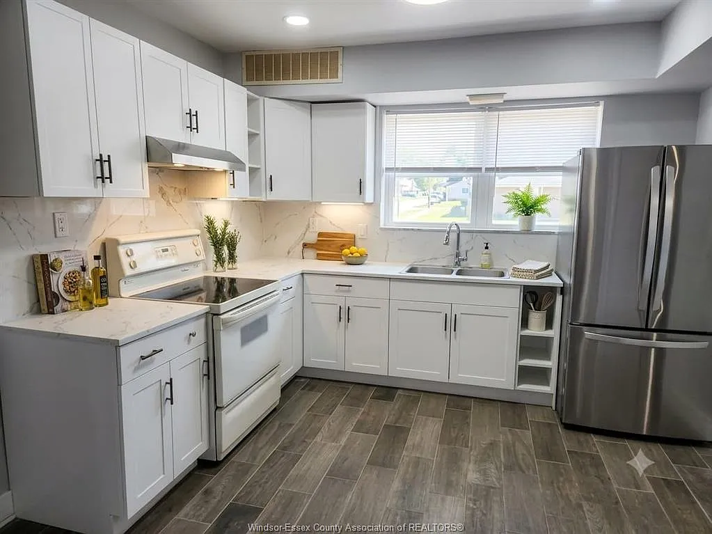 4 bed, 1.5 bath, $2,100 — Photo 3