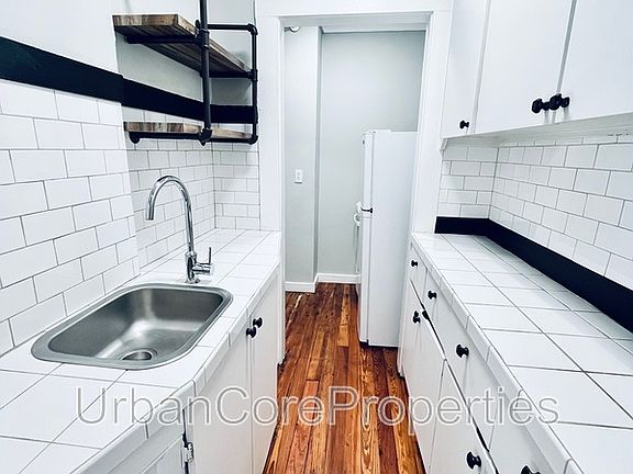 3rd image of 236 10th Ave NE APT 12