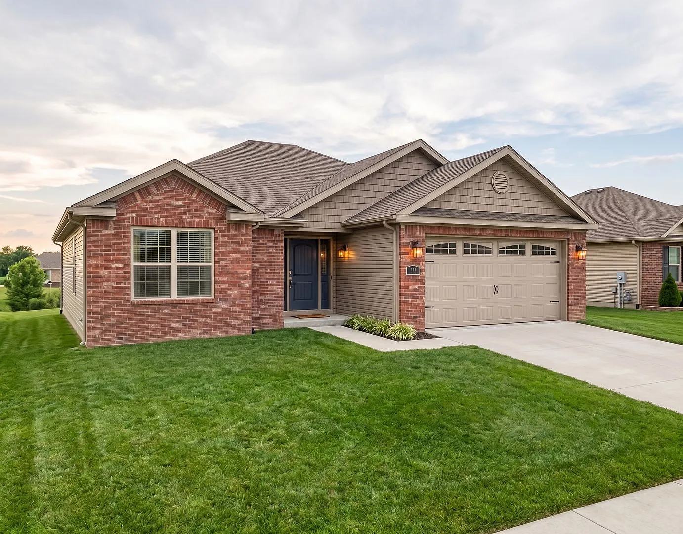 416 E Meadow Wood Ln — Photo 1