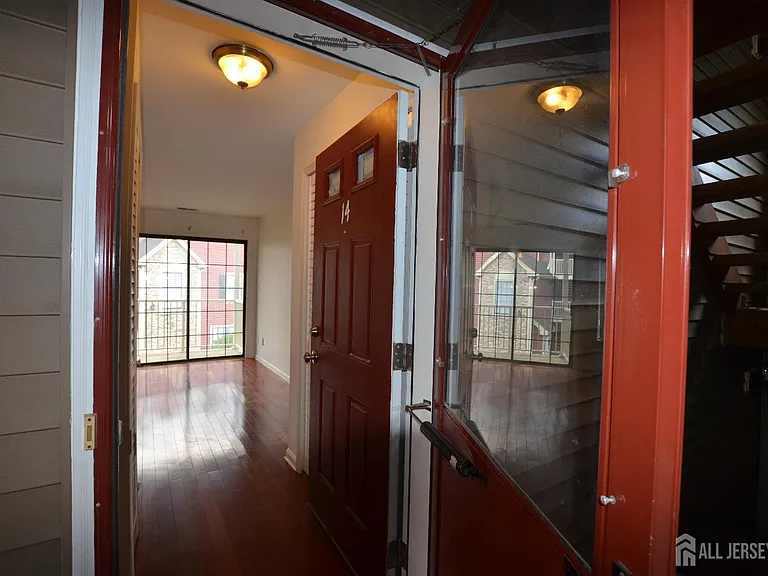 14 Lear Ct — Photo 6