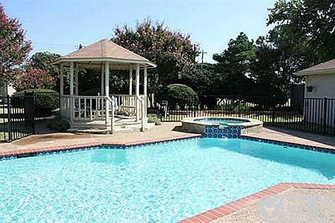 4th image of 3900 Chapel Ct
