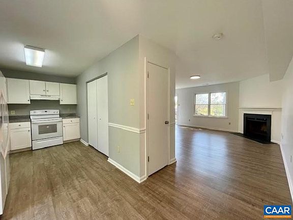5th image of 943 Rives St