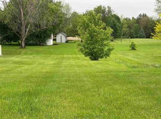 201 Cardinal Dr, Columbus, WI 53925