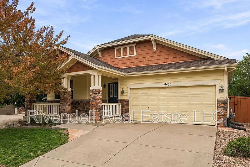 4483 Applecrest Cir