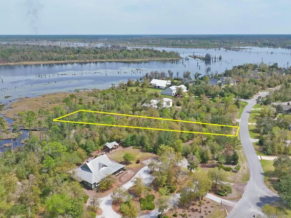 9738 Summer Creek Dr, Southport, FL 32409