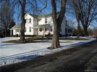 5381 Stone Rd, Lockport, NY 14094