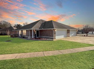 1526 Meadowhill Dr, Mountain Home, AR 72653