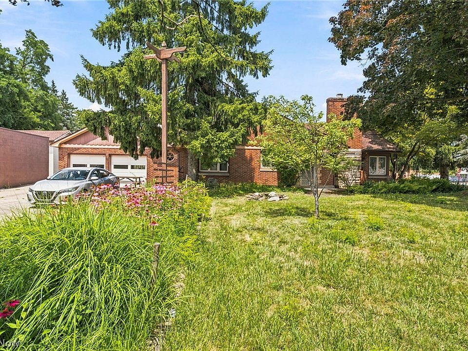 1st image of 7 Birch Ave