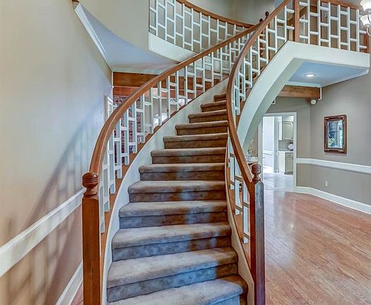 5th image of 2579 Windy Oaks Dr