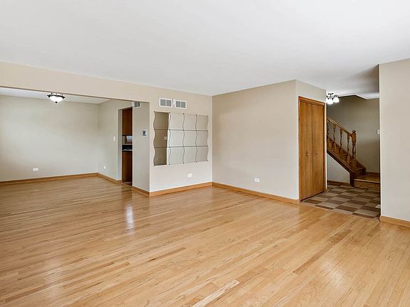 3rd image of 9345 S Melvina Ave