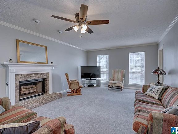 4th image of 101 Saint Charles Dr
