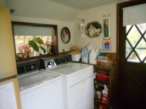 5th image of 1327 NW 13th St