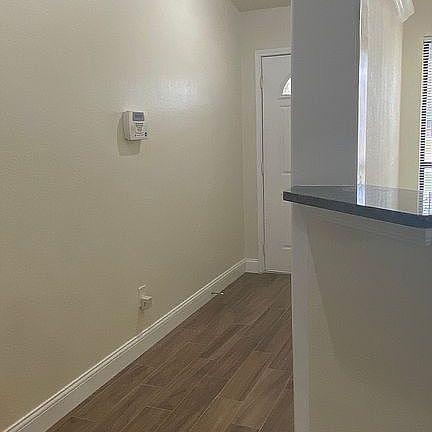 5th image of 241 Kalmia Dr