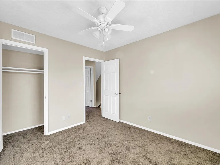 327 Riley Dr — Photo 10