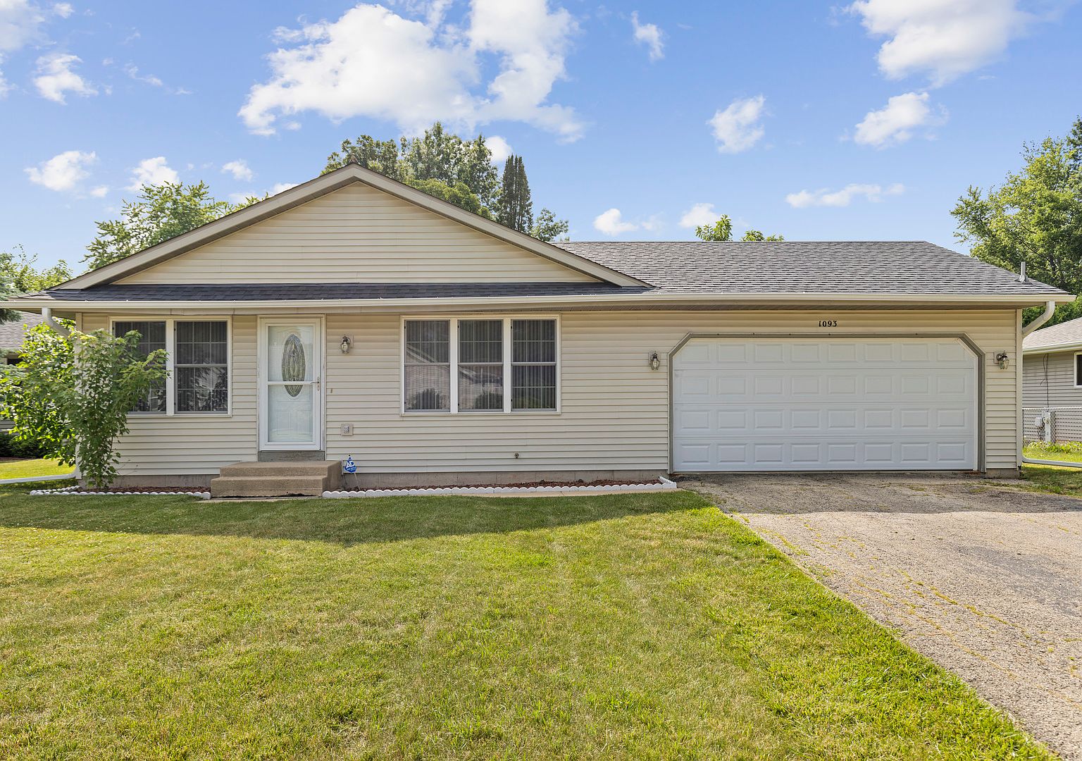 1093 Arnold Ave, Rockford, IL 61108 Zillow