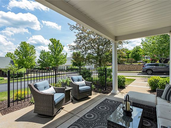 4th image of 2132 Clerkenwell Ln