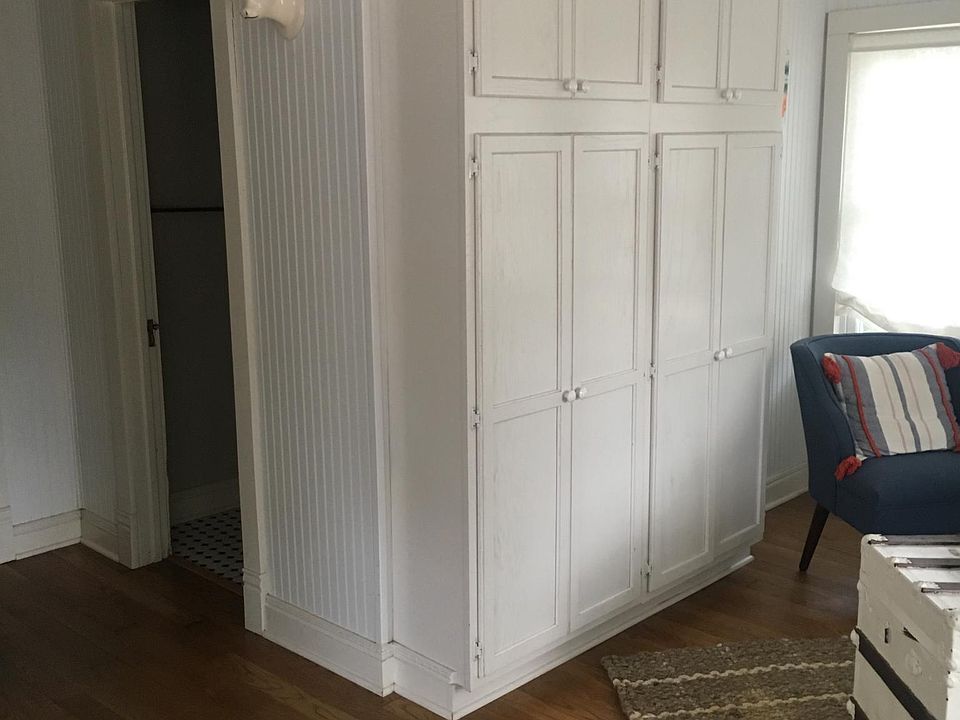 1st image of 334 S Hill Ave