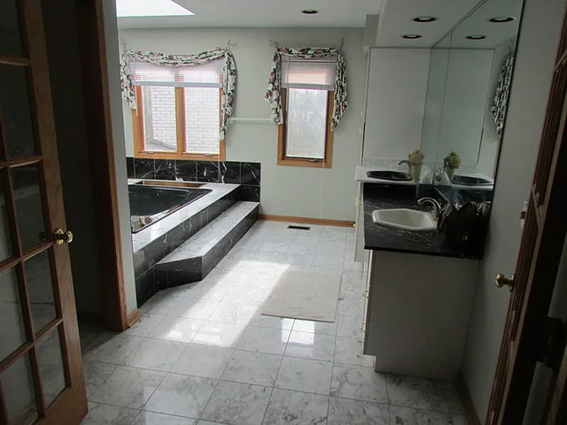 Thumbnail 11