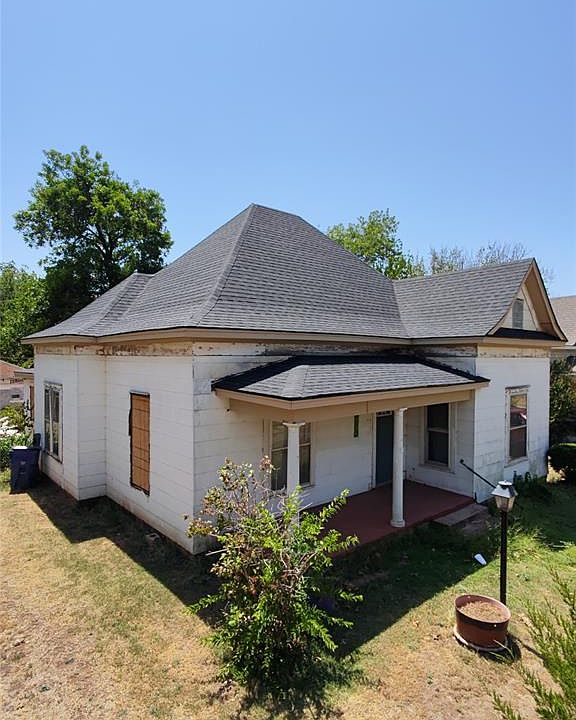 2nd image of 1615 W Minnesota Ave