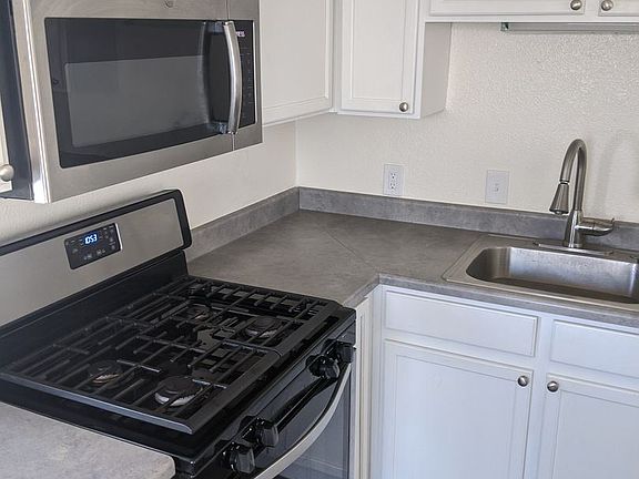 4th image of 1118 E Turney Ave APT 1