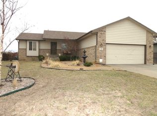500 S Stoneridge St, Valley Center, KS 67147