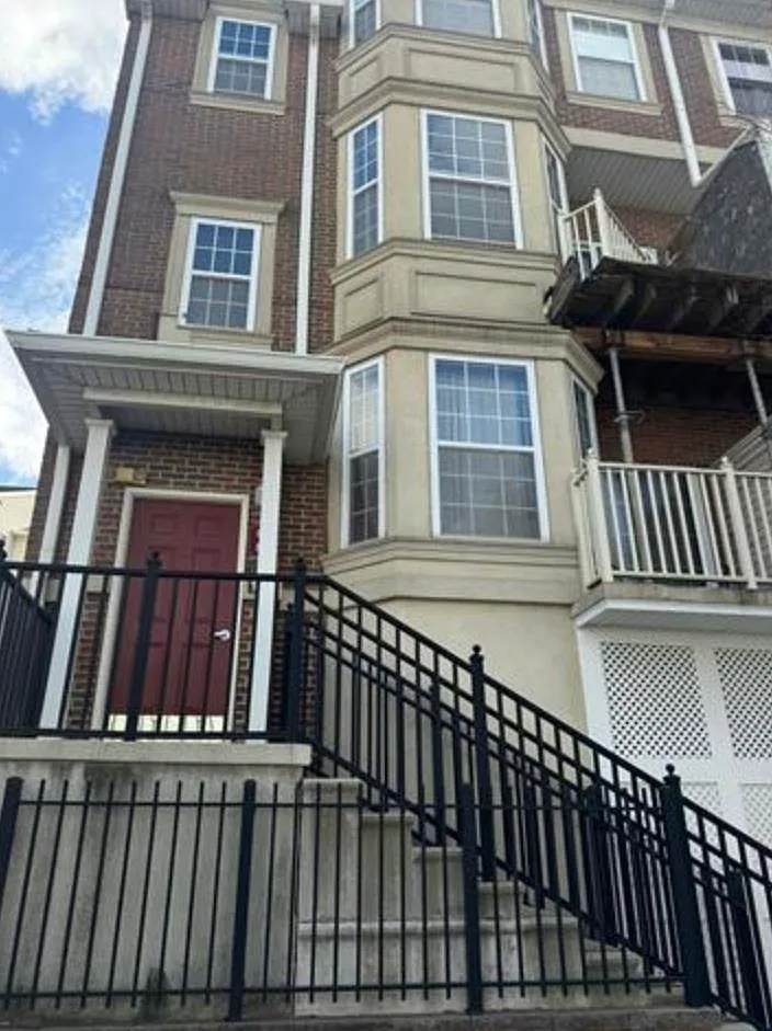 200 Dey St #808 photo 1