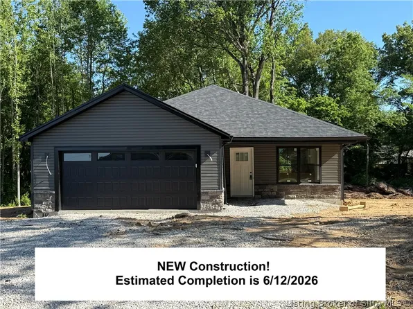 1792 Eagle Point Drive NE, New Salisbury, IN 47161