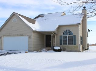 1258 Scenic Rd, Dekalb, IL 60115