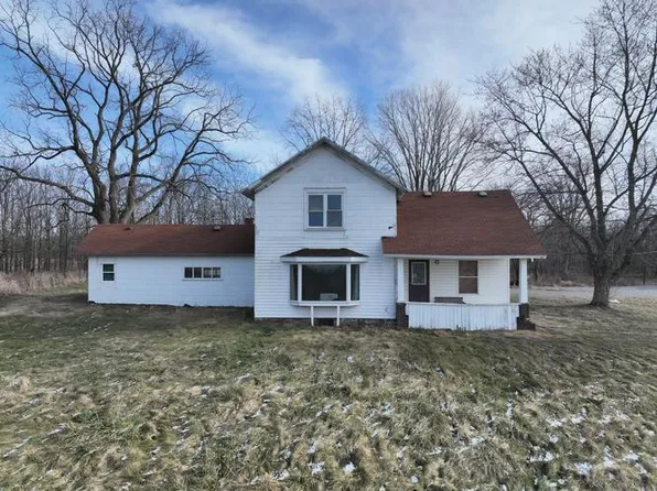 520 N Gerald Lett Ave, Angola, IN 46703