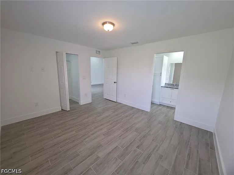 2907 SW Santa Barbara Pl — Photo 16