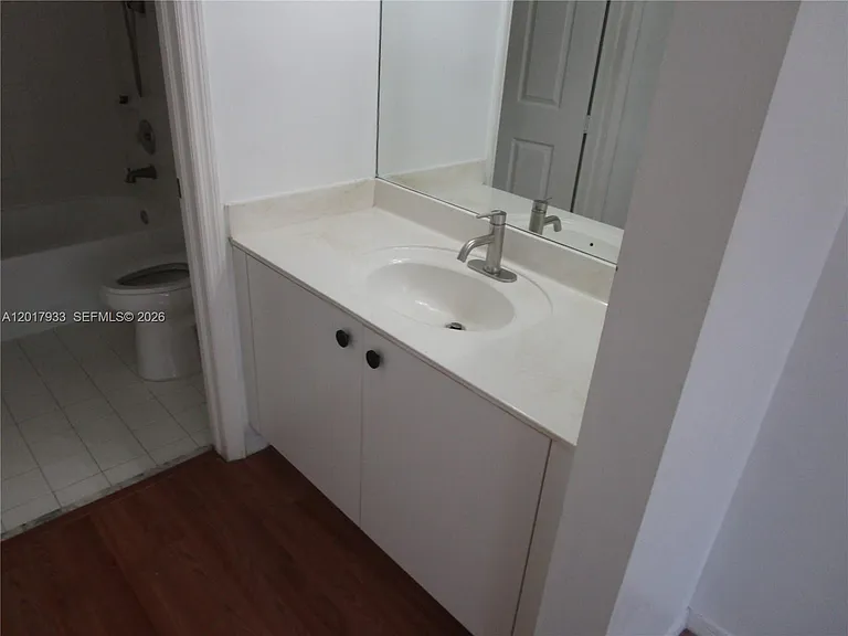 2261 NE 42nd Cir — Photo 16