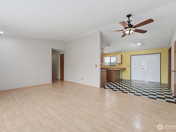 3rd image of 403 Neptune Place