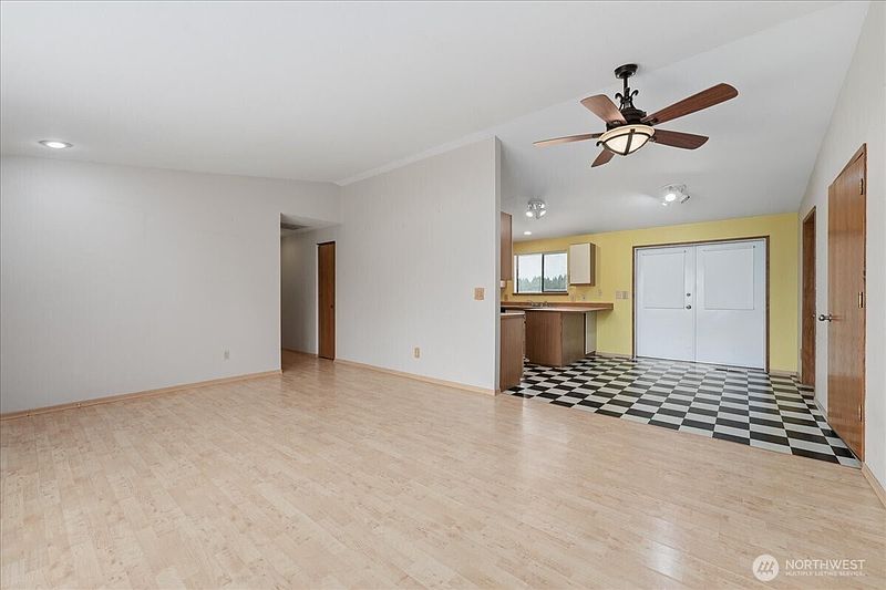 3rd image of 403 Neptune Place