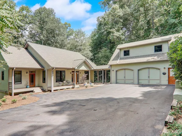 20 Maple Cove Dr, Swannanoa, NC 28778