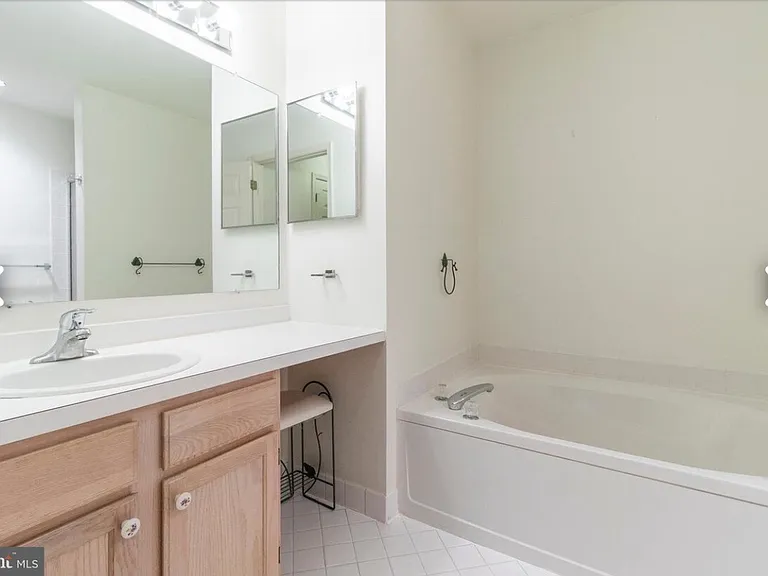 352 Glennbrook Way — Photo 15