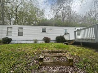 203 Morgan Ln, Wampum, PA 16157
