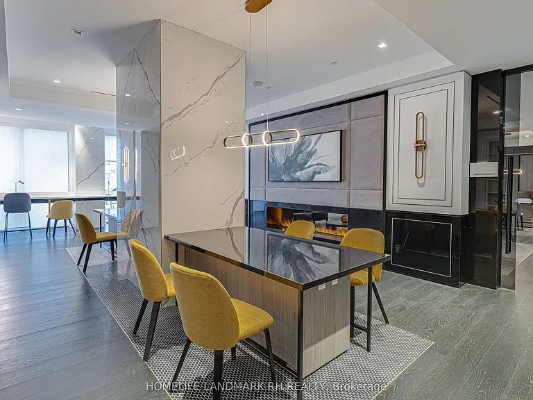 8 Wellesley St W #3902 — Photo 16