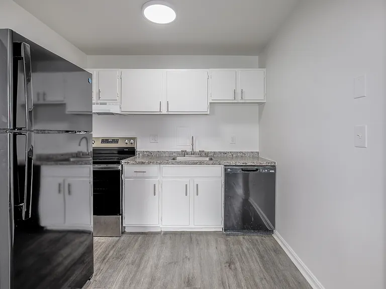 Crain Flats Apartments — Photo 10