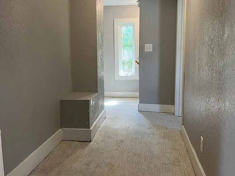 818 Charlotte St — Photo 23