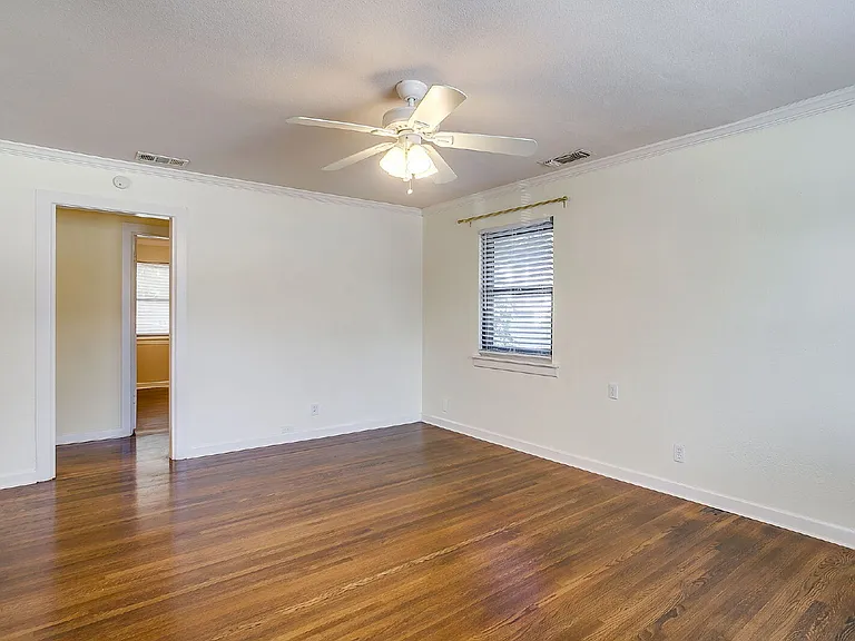 4713 Kilpatrick Ave — Photo 5